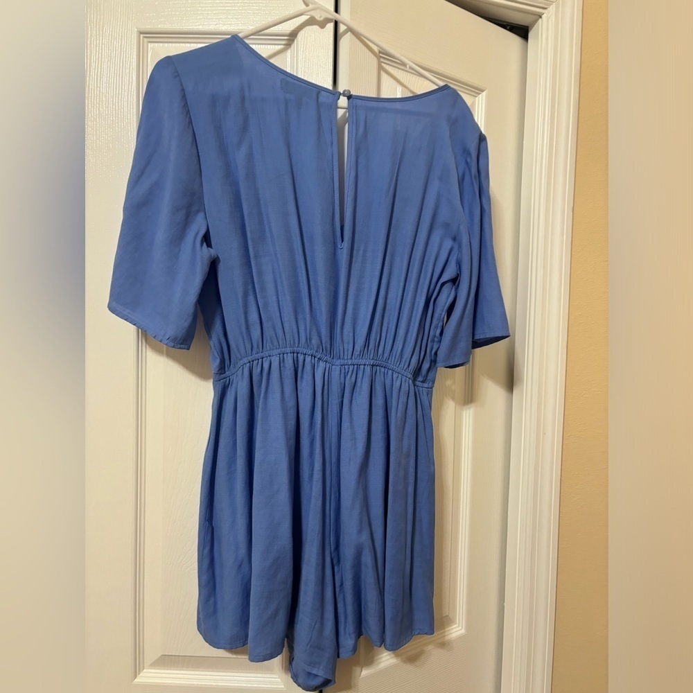Blue scalloped neck romper - Picture 2 of 2